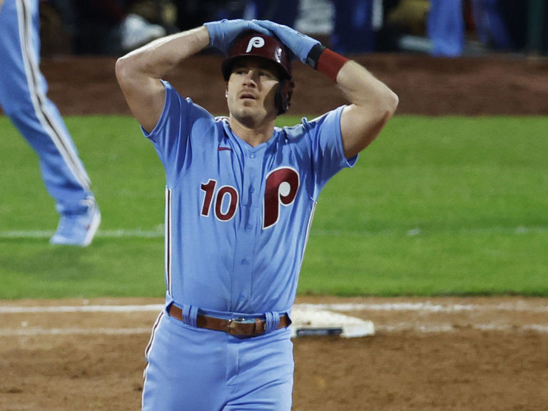 Phillies’ bats go cold in crunch time in Game 5 loss