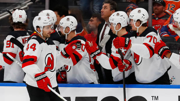 Screen Shots: New Jersey Devils, Ryan Reynolds and the Penguins