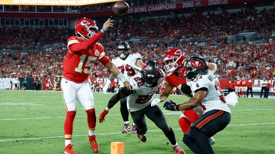 Sunday Night Football FanDuel Picks: Titans-Chiefs NFL DFS lineup advice for single-game tournaments includes riding Patrick Mahomes and Derrick Henry