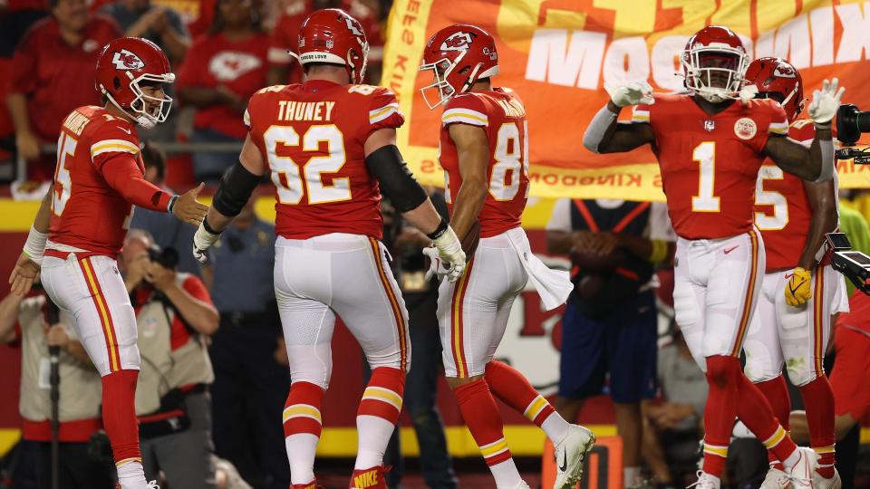 Titans vs. Chiefs: Best One Game Parlay picks & player prop bets for Week 9 Sunday Night Football include a heavy dose of Chiefs offense